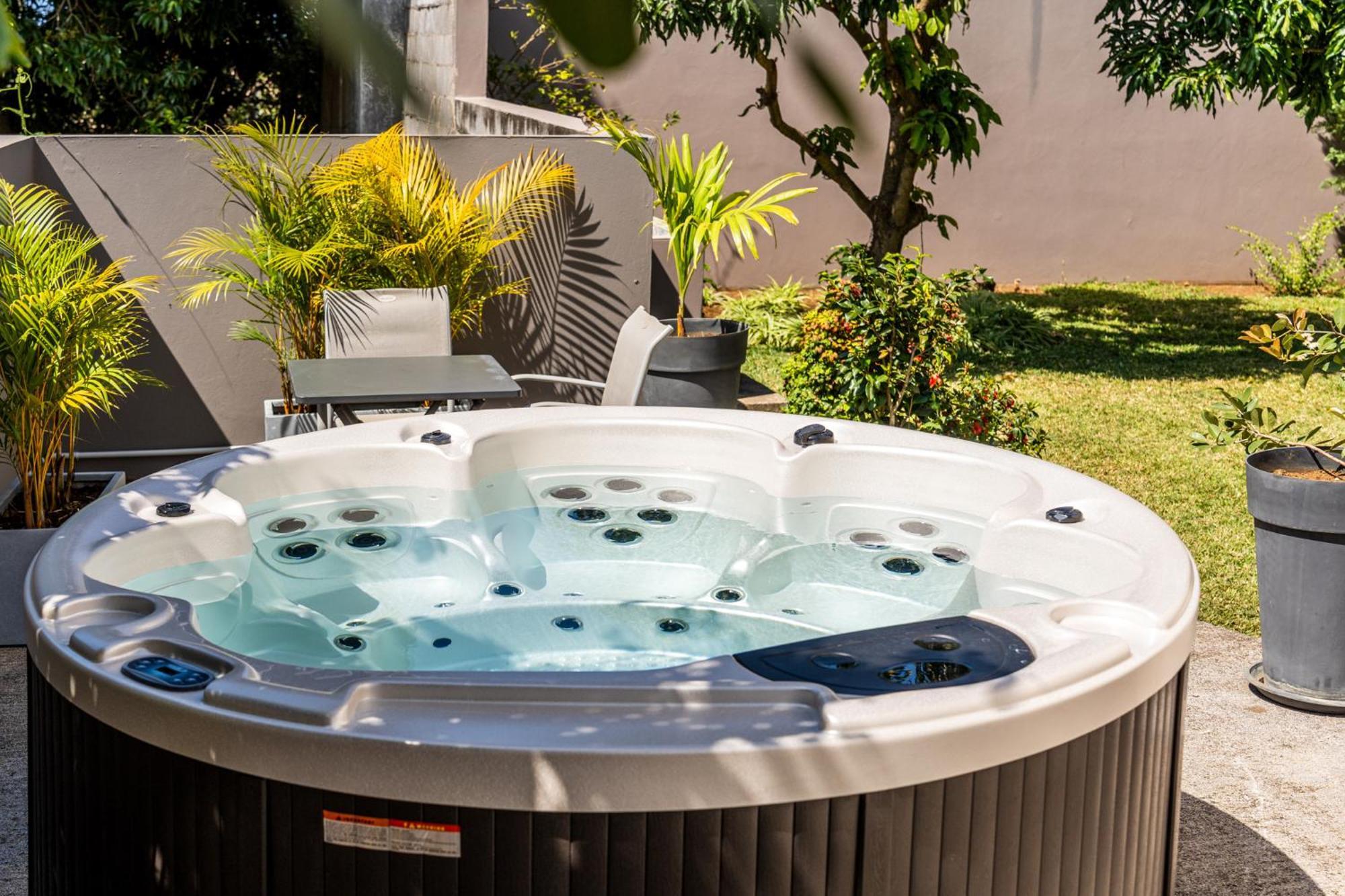 Villa Et Grand Jacuzzi Six Personnes, En Pleine Nature Saint-Joseph Zewnętrze zdjęcie